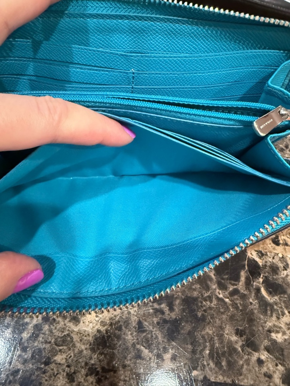 COACH Accordion Zip Wallet in Crossgrain Leather – Bright Turquoise - Picture 16 of 16